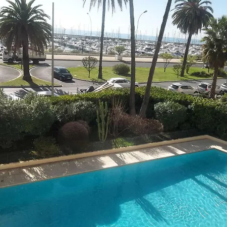 Appartement Front de Mer avec Piscine-3