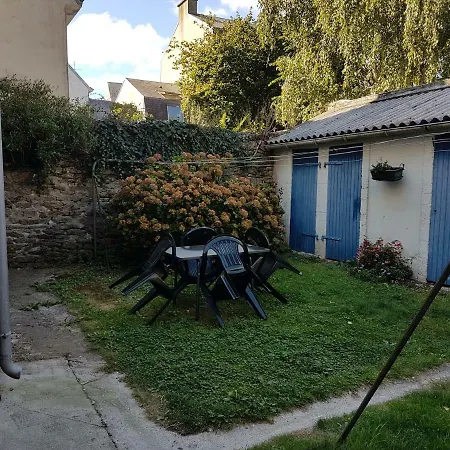 Le Petit Courcy-2