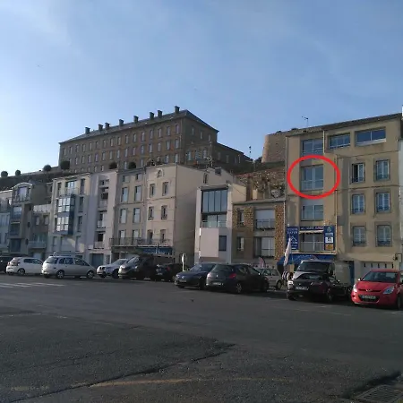 La Vigie sur le Port-2