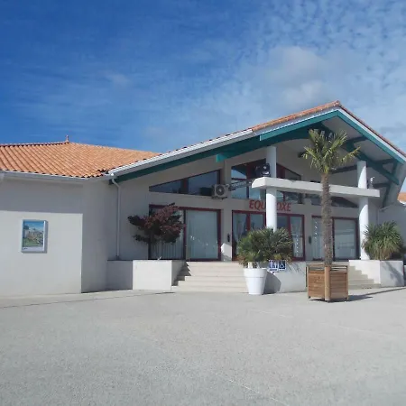 Village Vacances 4 etoiles LES MATHES AUX CHARMETTES-3