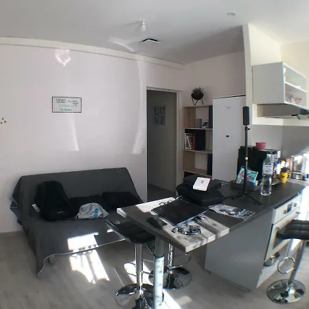 appartement lisieux calme très bien équipé-3