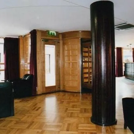 Paramount Hotel-3