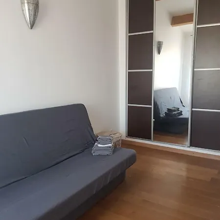 Appartement T3 Duplex Centre Historique Petite Vue Mer-3