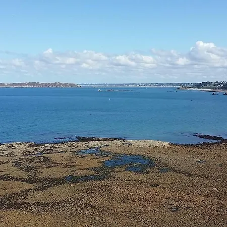 Chambre spacieuse, moderne et très confortable à Perros-Guirec-2