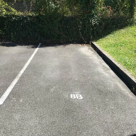 Port Bidassoa - T2 Coquet, Parking, Lit Xxl, Wifi, Pres De La Gare-3