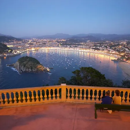 Apartamento Romantico Wifi Free Parking Area-2