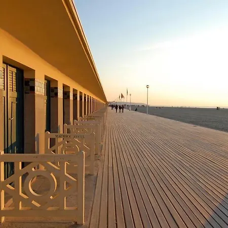Les Marinas Port Deauville-2