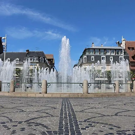 Les Marinas Port Deauville-3