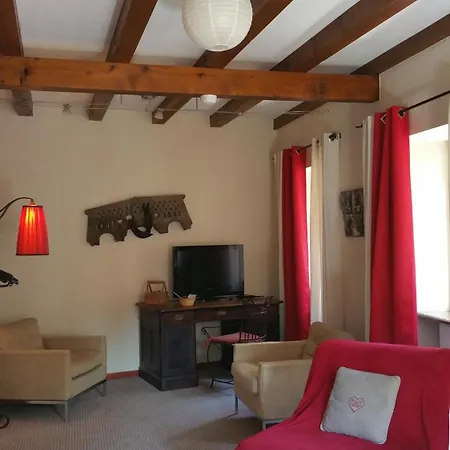 Chambres touristiques La Cour Des Hôtes-2