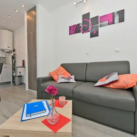 Comme à la Maison - BELLEVUE-2