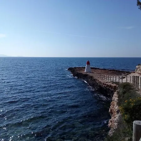 200m de la plage ,3mn du port à 50m du centre ville-3