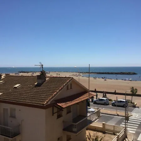Studio cabine Toi et Moi à 30 m de la plage et de Valras centre avec linge de lit et ménage inclus-2