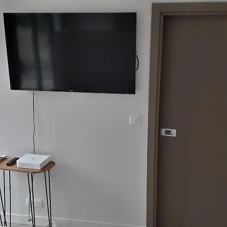 Studio B.-2