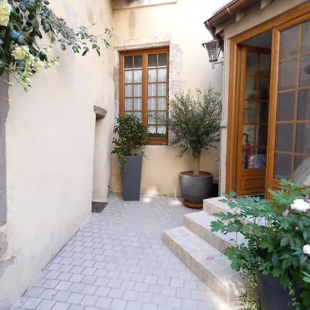 Le Logis St Pere-3