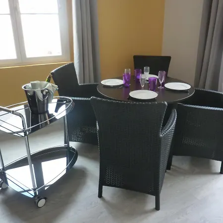Appartement Entre Mer Et Port De Plaisance-2