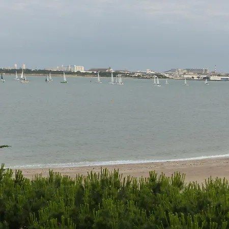 Face à la Plage des Minimes PONANT 3 Appt 407-2