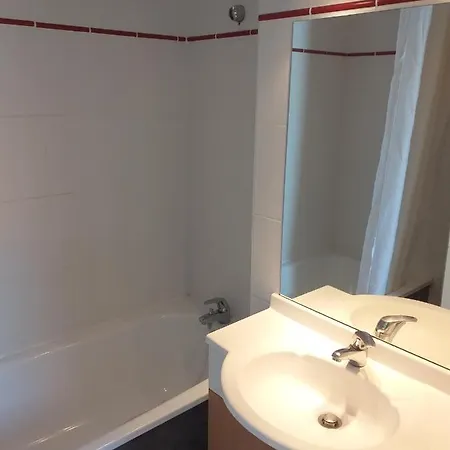 Appartement F2 au domaine des 100 lacs - piscine - sauna - hammam-2