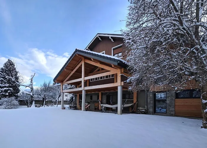 Chalet Les Cols - Chambres avec terrasse&jardin - proche de la nouvelle gare