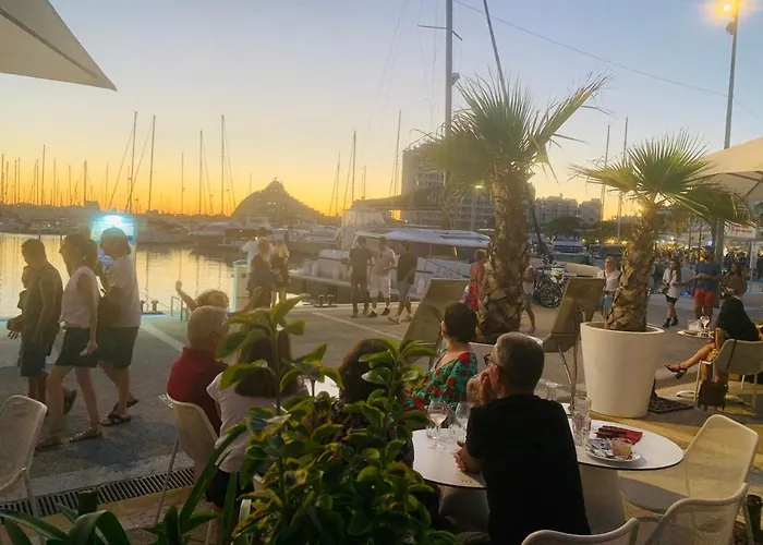 Appartement accès direct mer et de toutes commodités