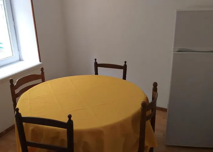Pied A Terre Chaumont