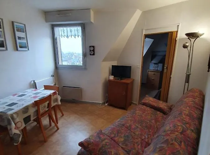 Flat With Swimming Pool Direct Access To Sea