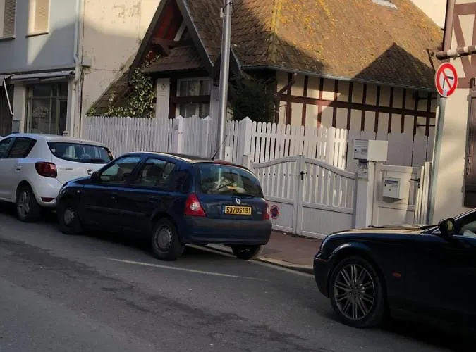Charmante maison cœur de ville La Gare des vacances
