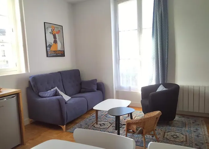 Appartement Dans Villa Cabourgeaise
