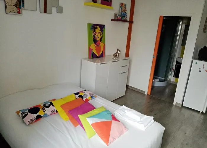 Grand Studio Au Bord De L'Eau