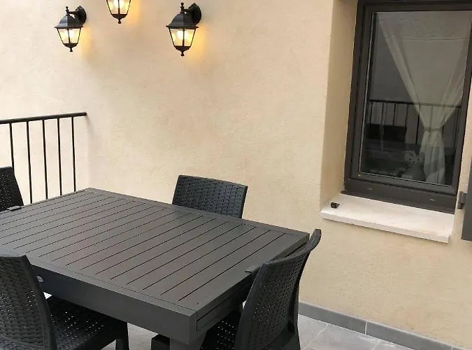 Provence Luberon Bonnieux location gite chez Marcelle