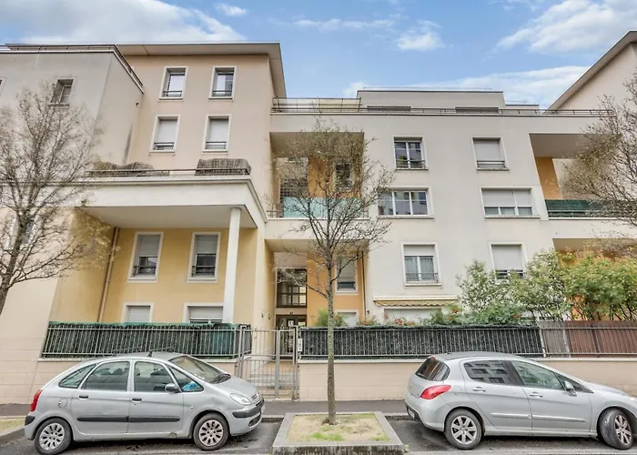 Chic Apart With Terrace And Parking