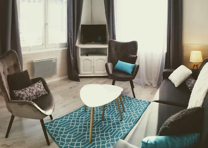 Proche Hopitaux CALVE - CALOT - TERRASSE -100 m PLAGE -GRAND APPARTEMENT-8 PERS