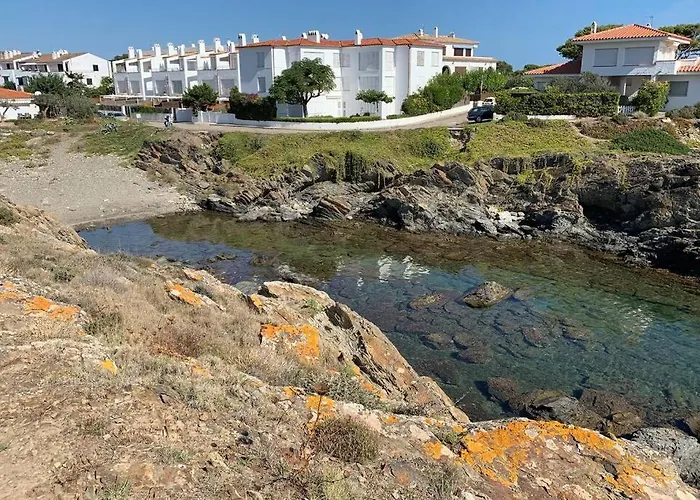 Beachfront Duplex With Terrace And Sea Views -