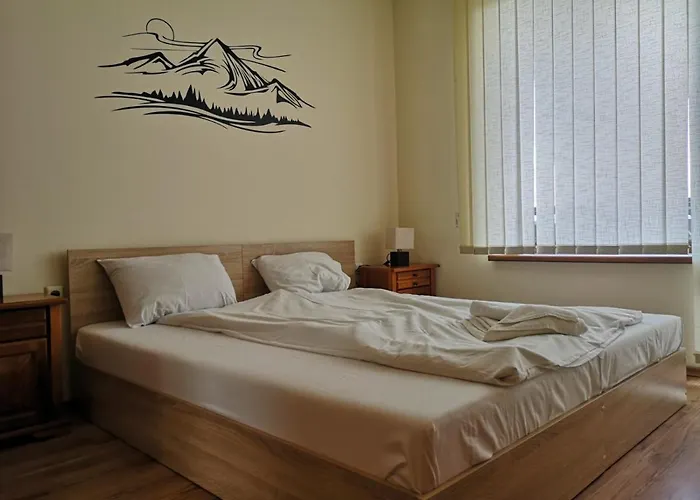 Pine Tree Apartment D34