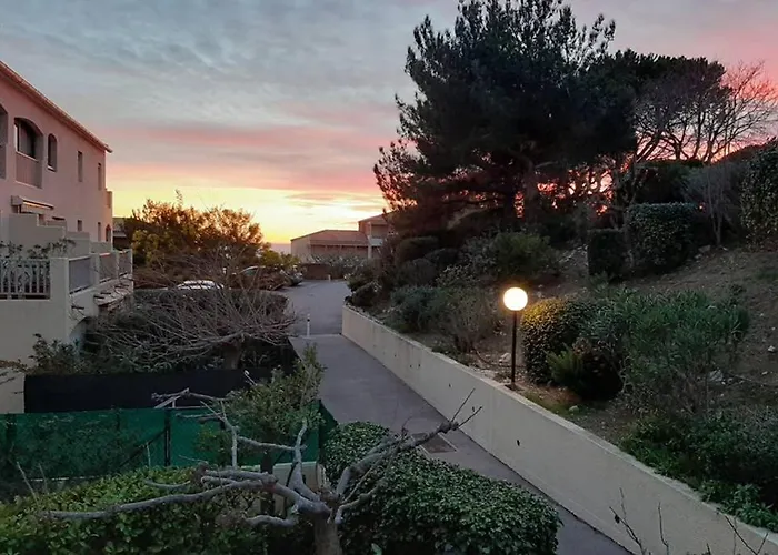 Studio entre verdure et mer