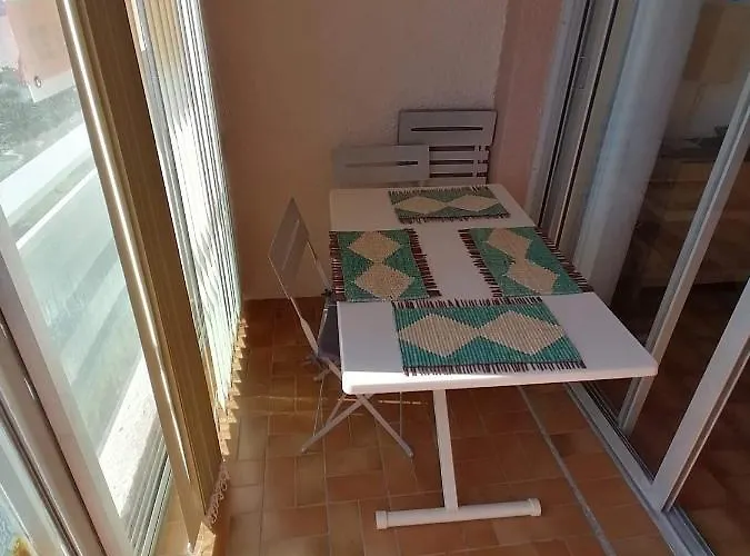 Studio vue sur la mer au 6ème et dernier étage