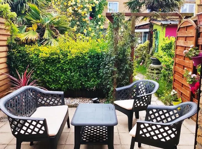 Maison Proche Plage Avec Terrasse Ensoleillee