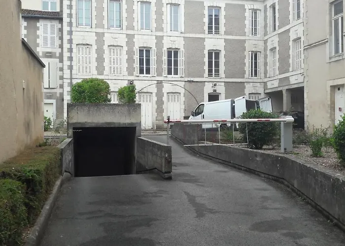 Preference - Hypercentre Avec Parking Prive Gratuit Et Lit Queen Size
