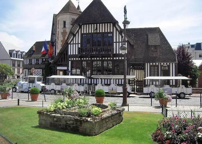 Maison Moderne Et Spacieuse Au Centre De Deauville