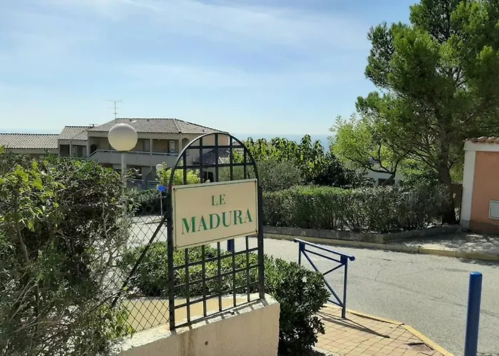 Studio entre verdure et mer