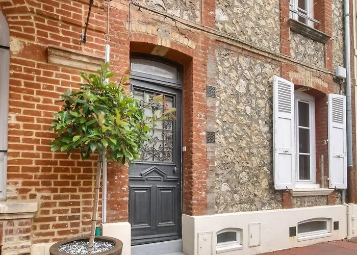 Maison Moderne Et Spacieuse Au Centre De Deauville