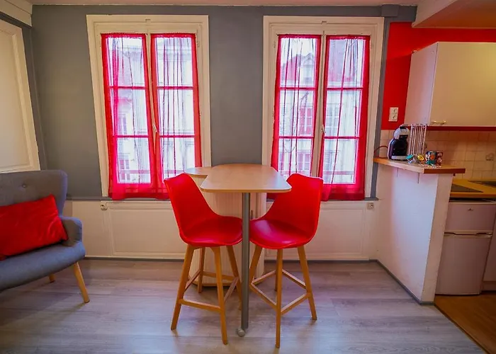 APPART dans HYPER CENTRE (GARE/WIFI/PARKING)