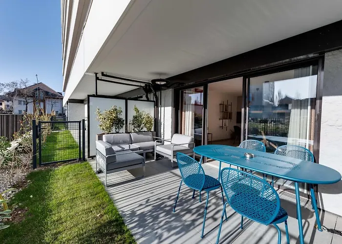 Le Reposoir - New 2 Bedroom Apartment With Terrace & Garage