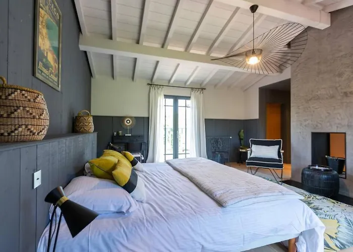 Location de vacances: La Villa du Phare - 240 m² avec 5 chambres piscine