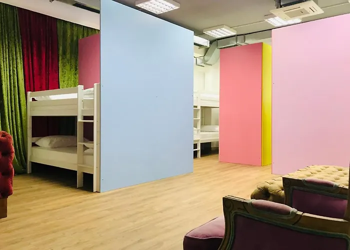 Hôtel: Bowling Hostel