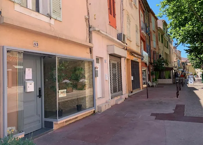 Mon Petit Nid D'Amour Au Coeur Historique De Frejus
