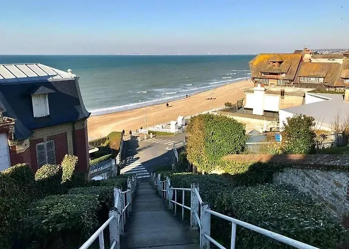 2 Chambres, 50M Centre Ville Plage, Jardin Wifi