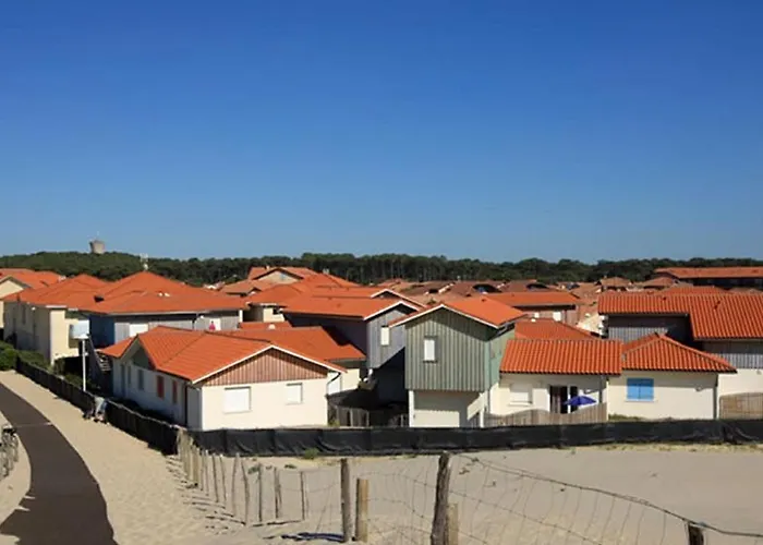 Well-Kept Home With A Terrace Near The Beach