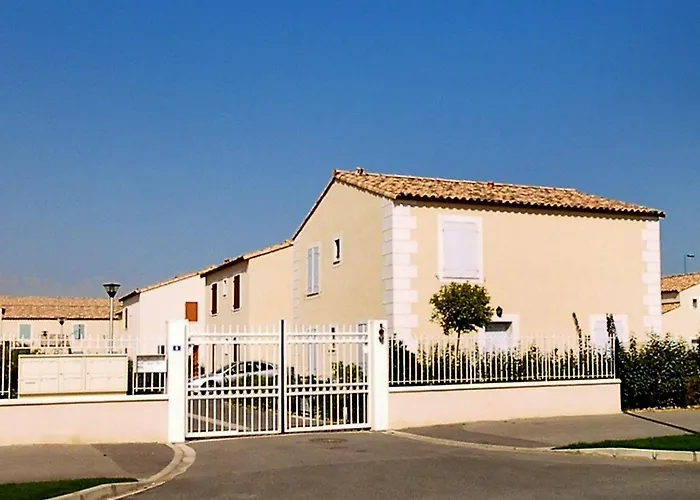 Apartment Les Grandes Bleues 2-5 By Interhome