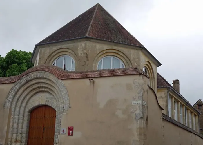 Le Logis St Pere