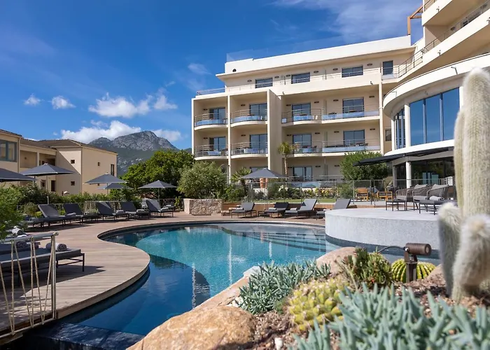 Hôtel 4 étoiles: Hotel L'Acquale